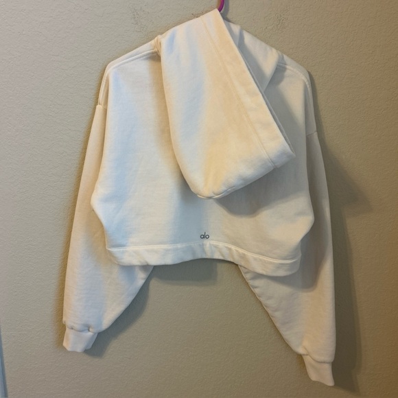 ALO Yoga Tops - Alo Yoga Bae Hoodie Sweatshirt Cropped Ivory Women’s Sz Small Pullover Athletic